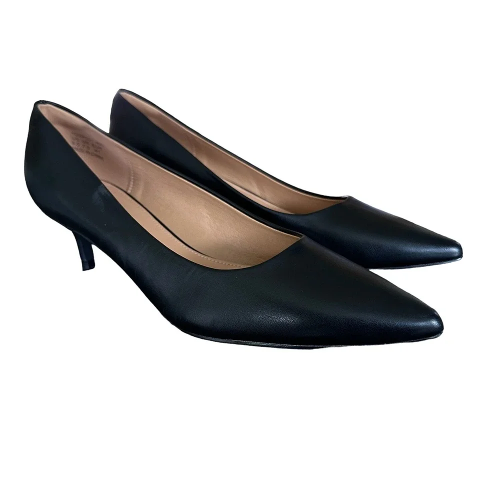 Heel The World‎ Women's 9.5 M Pumps with Kitten Heels Comfort Pointed Toe Dress